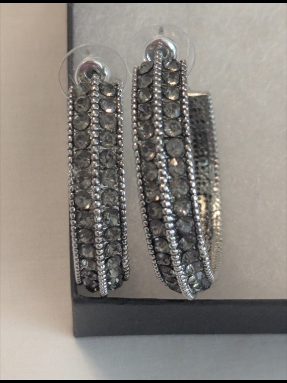 VTG Glitz Studded W Rhinestone Silver Tone Textured Open Hoop Pierced Earrings